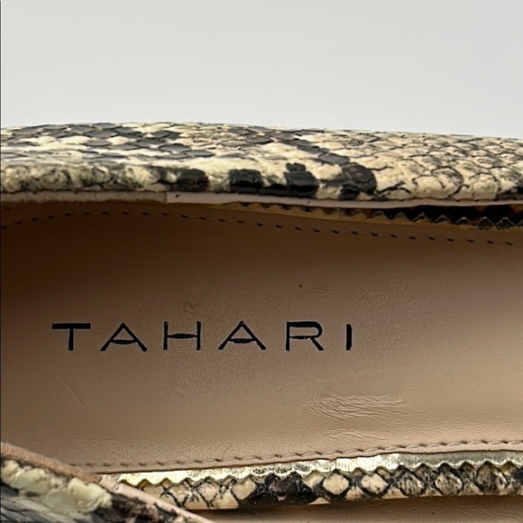 New Tahari Sofiya Kitten Heel Pumps 9 Snakeskin Pointy Toe Beige Black Classic - Picture 2 of 16